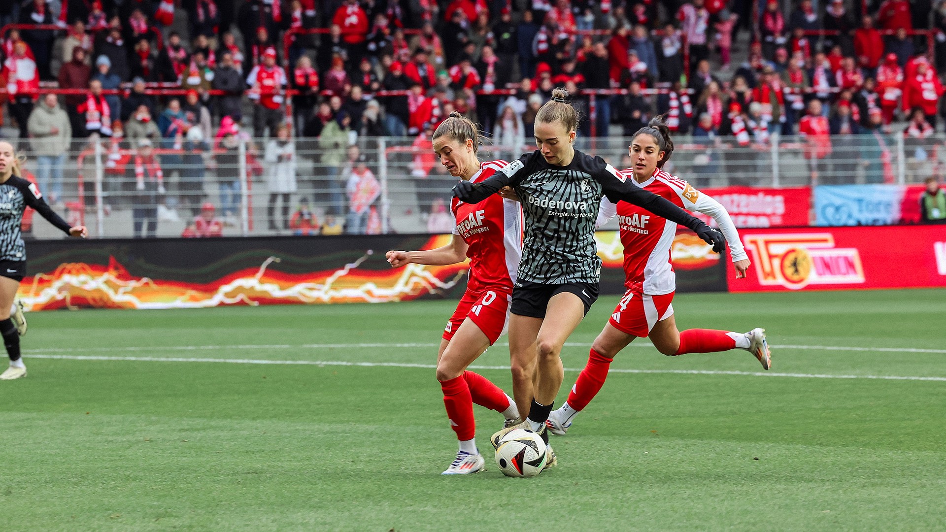 www.scfreiburg.com